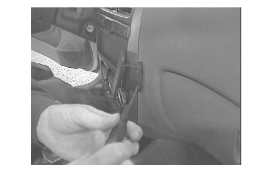 ProClip - Hyundai Accent 2000-2005 Angled mount, Image 2