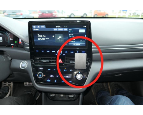 ProClip - Hyundai Ioniq 2020 - Angled mount