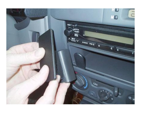 ProClip - Isuzu D-Max 2004-2007 Center mount, Image 3