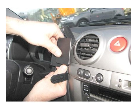 ProClip - Isuzu D-Max 2008-2011 / Rodeo 2008-2012 Center mount, Image 2