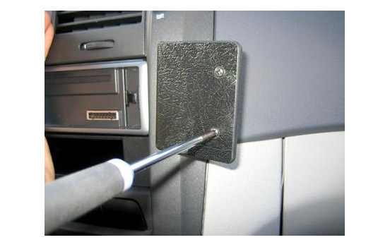 ProClip - Kia Cerato 2005-2009 Angled mount, Image 2