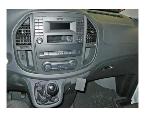 ProClip - Mercedes Benz Vito 2015-> Angled mount, Image 2