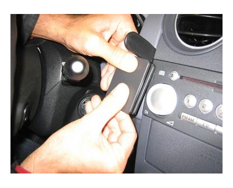 ProClip - Mitsubishi Colt 2005-2008 Center mount, Image 3