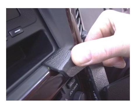 ProClip - Mitsubishi Pajero 2000-2006 Angled mount, Image 2