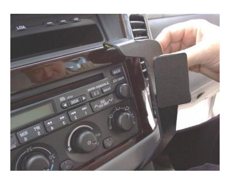 ProClip - Mitsubishi Pajero 2000-2006 Angled mount, Image 3