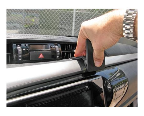 ProClip - Toyota HiLux 2016 - Angled mount, Image 4