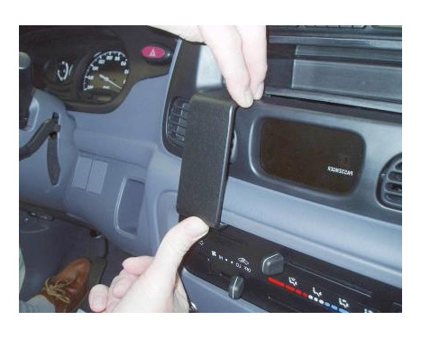 ProClip - Toyota Town Ace 2003-2005 Center mount, Image 2