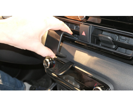 ProClip - Toyota Yaris 2024-2025 Center mount, Image 3