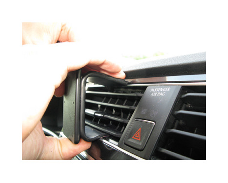 ProClip - Volkswagen Tiguan 2017 - Center mount, Image 4