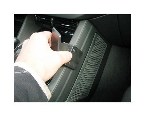 ProClip - Volkswagen Touareg 2019 - Angled mount, Image 5