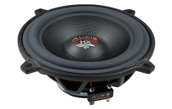 SISTEMA DE AUDIO Altavoz de rango medio de alta gama de 130 mm