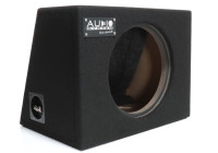 SISTEMA DE AUDIO Caja vacía. Caja cerrada con 23 litros para graves de 25 cm.