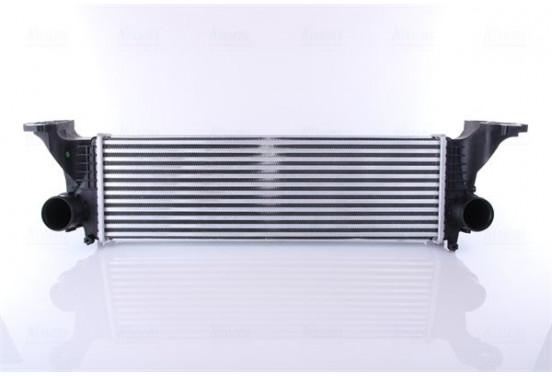 Intercooler, inlaatluchtkoeler 96246 Nissens