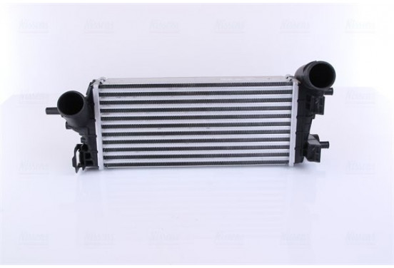 Intercooler, inlaatluchtkoeler 96490 Nissens