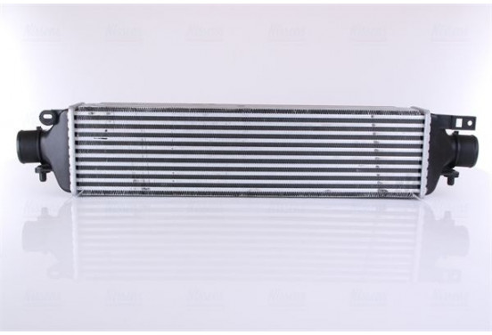 Intercooler, inlaatluchtkoeler 96477 Nissens