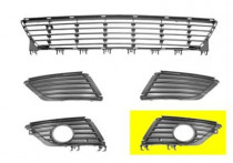 BUMPERGRILL ONDER LINKS  vanaf '04 met MISTLICHTGAT niet voor GSi