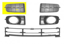 BUMPERGRILL ONDER RECHTS  zonder MISTLICHTGAT