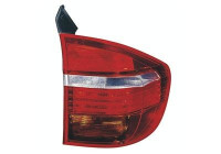 TAIL LIGHT outside R 0687932 Van Wezel