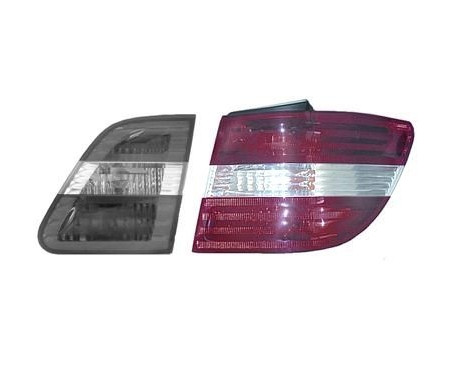 TAIL LIGHT outside R 3045932 Van Wezel, Image 2
