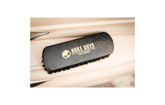 Cepillo ergonómico de crin de caballo mediano de Nuke Guys, Imagen 3