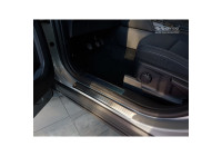 Molduras de umbral de puerta de acero inoxidable aptas para Ford Kuga III 2019- 'Lines' - 4 piezas