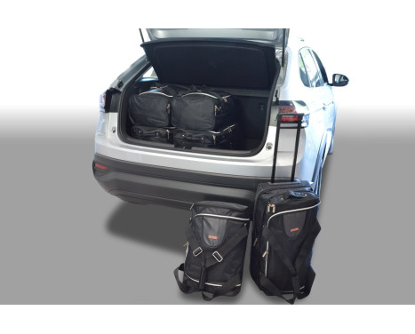Travel bag set Volkswagen Taigo (CS) 2021-present