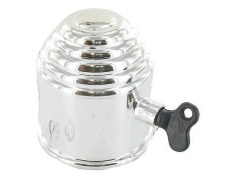 Towbar cap with lock