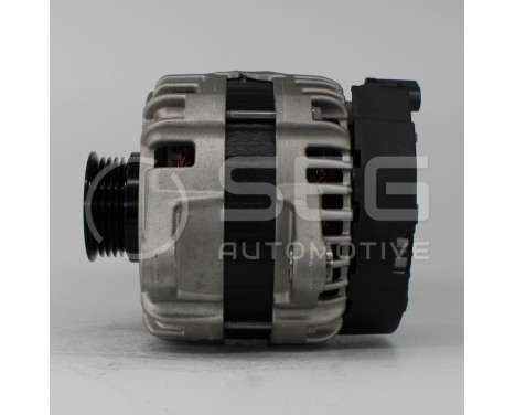 Dynamo Mercedes-Benz 175A, bild 4