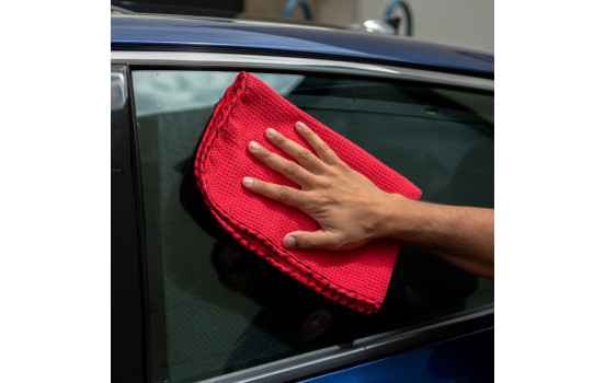 Serviette en microfibre gaufrée pour vitres et fenêtres Chemical Guys - Rouge 24 x 16 po, Image 2