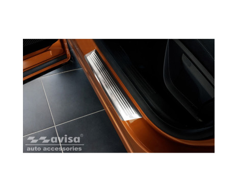 Seuils de portes Inox adaptables sur Renault Captur II 2020- 'Lignes' - 4 pièces, Image 2