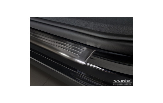 Seuils de porte en acier inoxydable noirs sur mesure pour Volkswagen Tiguan III (CT1) 2024- - 'Lines' - 4 pièce, Image 3