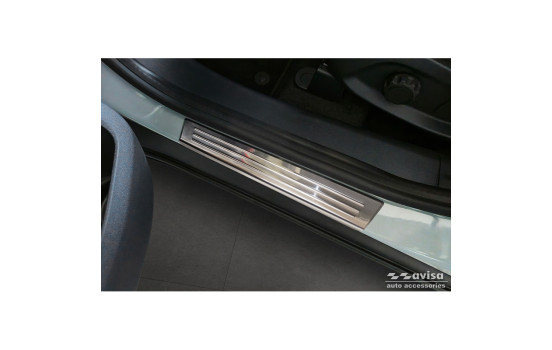 Seuils de porte en acier inoxydable sur mesure pour Ford Tourneo Courier II 2023 - 'Lines' - 4 pièces, Image 2