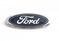 Emblema de Ford en el portón trasero