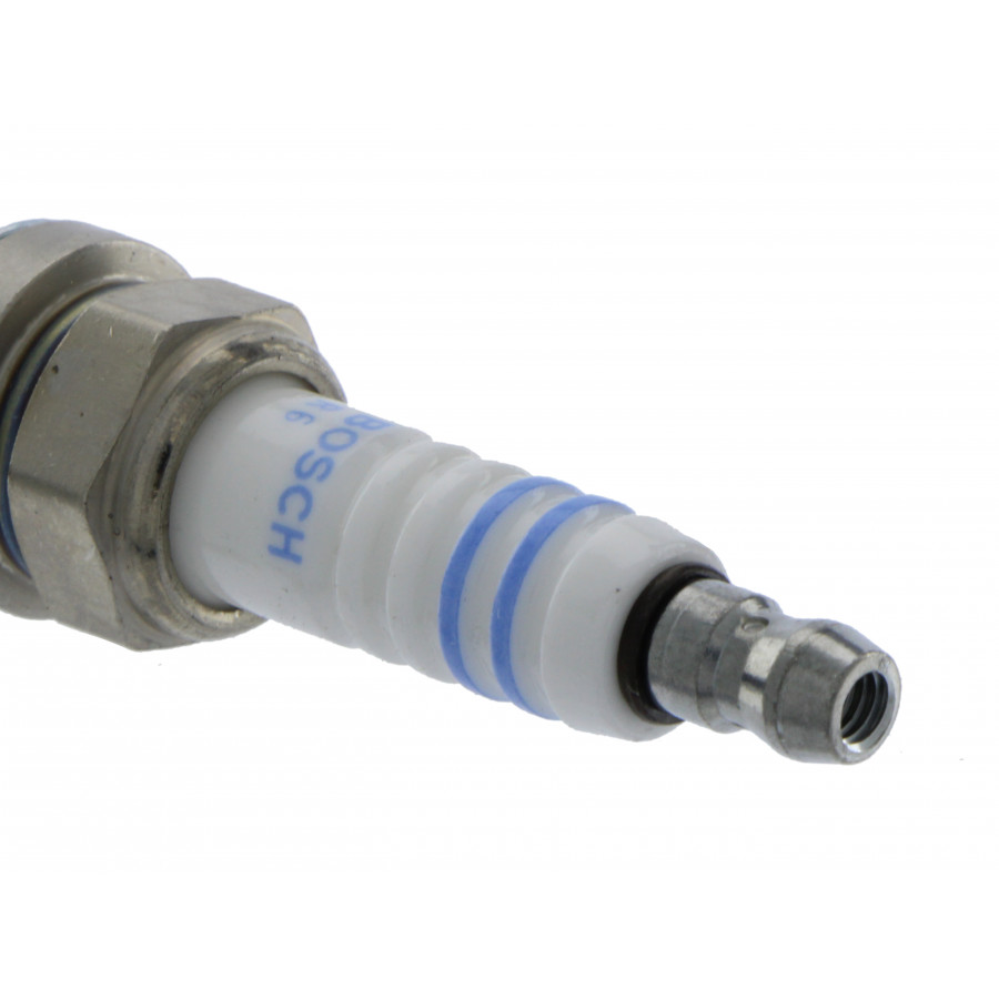 Bougie D'allumage BOSCH 0 242 225 622, 1 Pièce Pas Cher