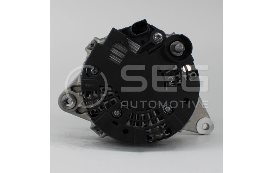 Dynamo Mercedes-Benz 175A, Image 2
