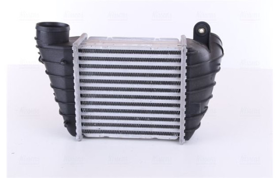 Intercooler, intercooler 96747 Nissens