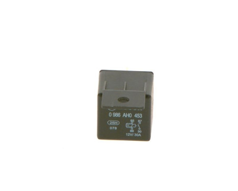 Relay, main current