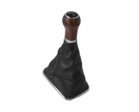 Gear shift knob