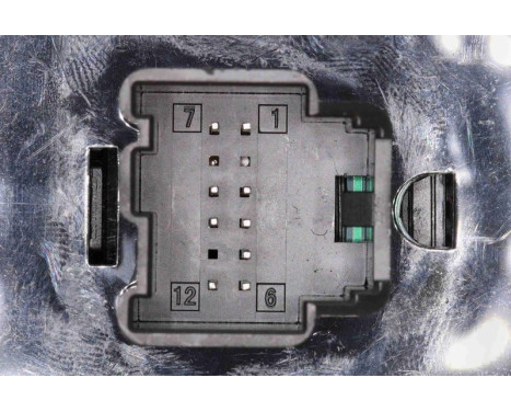 Switch, main light, Image 4