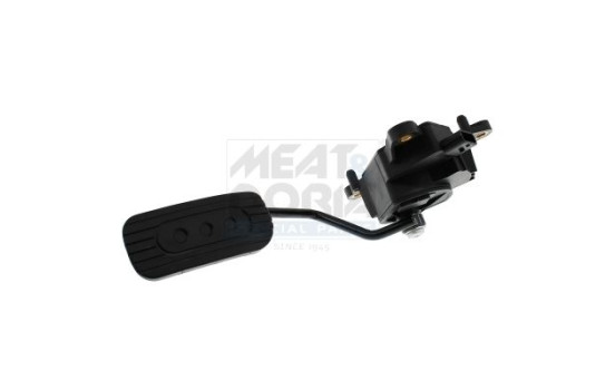 Accelerator pedal set