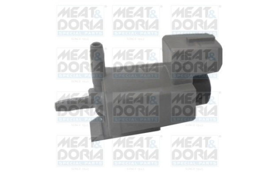 Pressure converter, exhaust gas control