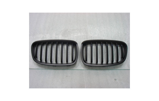 Grilles noir mat BMW série 1 F20 / F21 2012-, Image 2