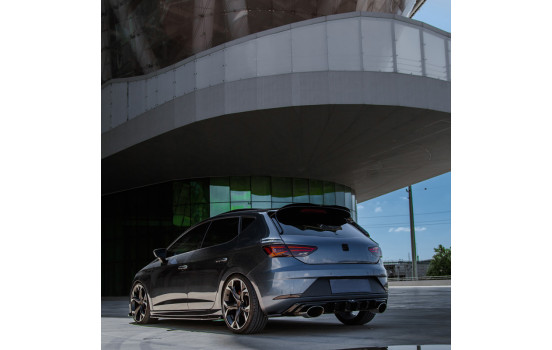 Jupe de pare-chocs arrière unidirectionnelle (diffuseur) Seat Leon (5F) HB FR Facelift 2017-2020 - Noir brillant, Image 2