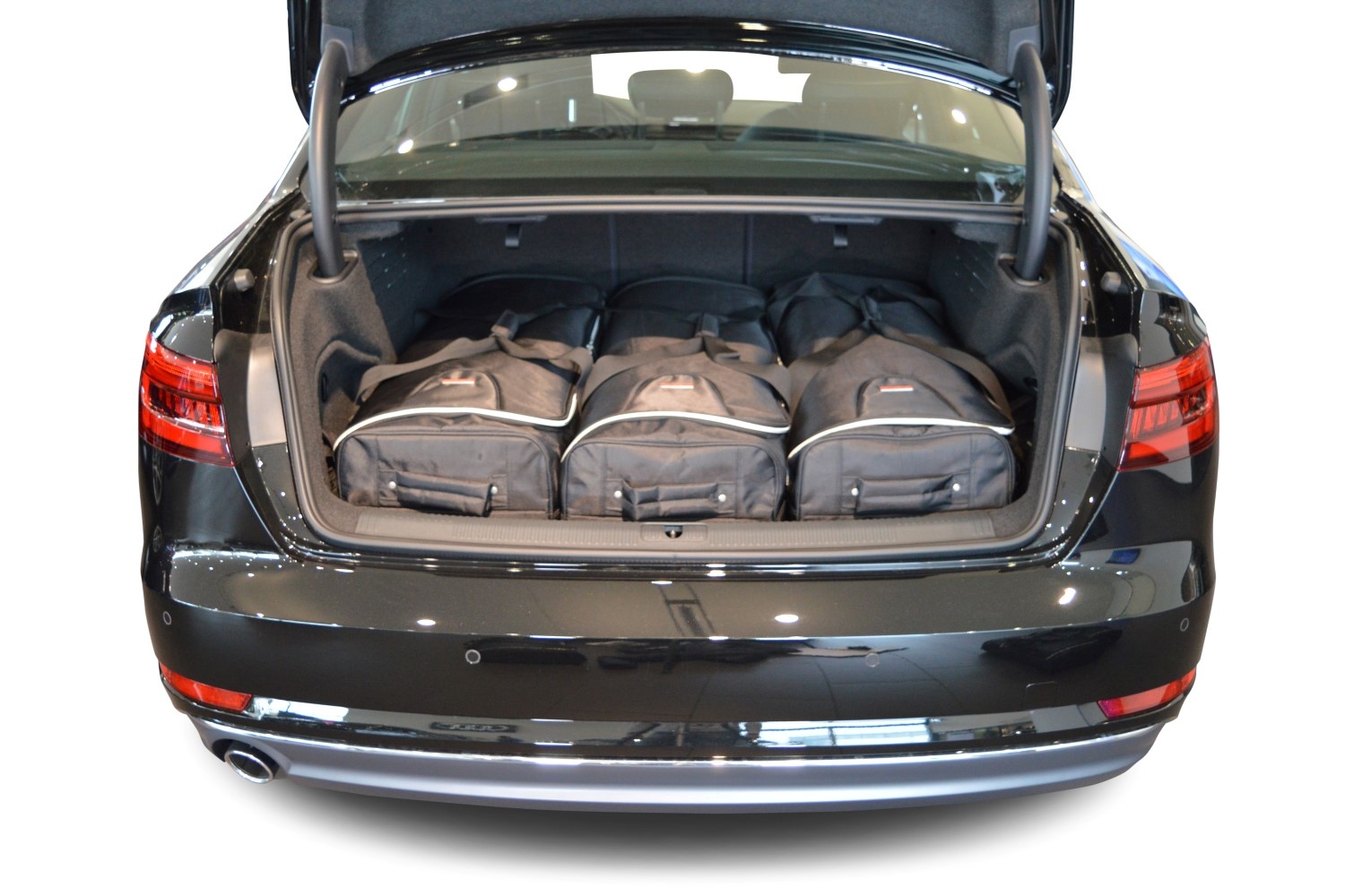 Travel bag set Audi A4 (B9) 2015- 4d