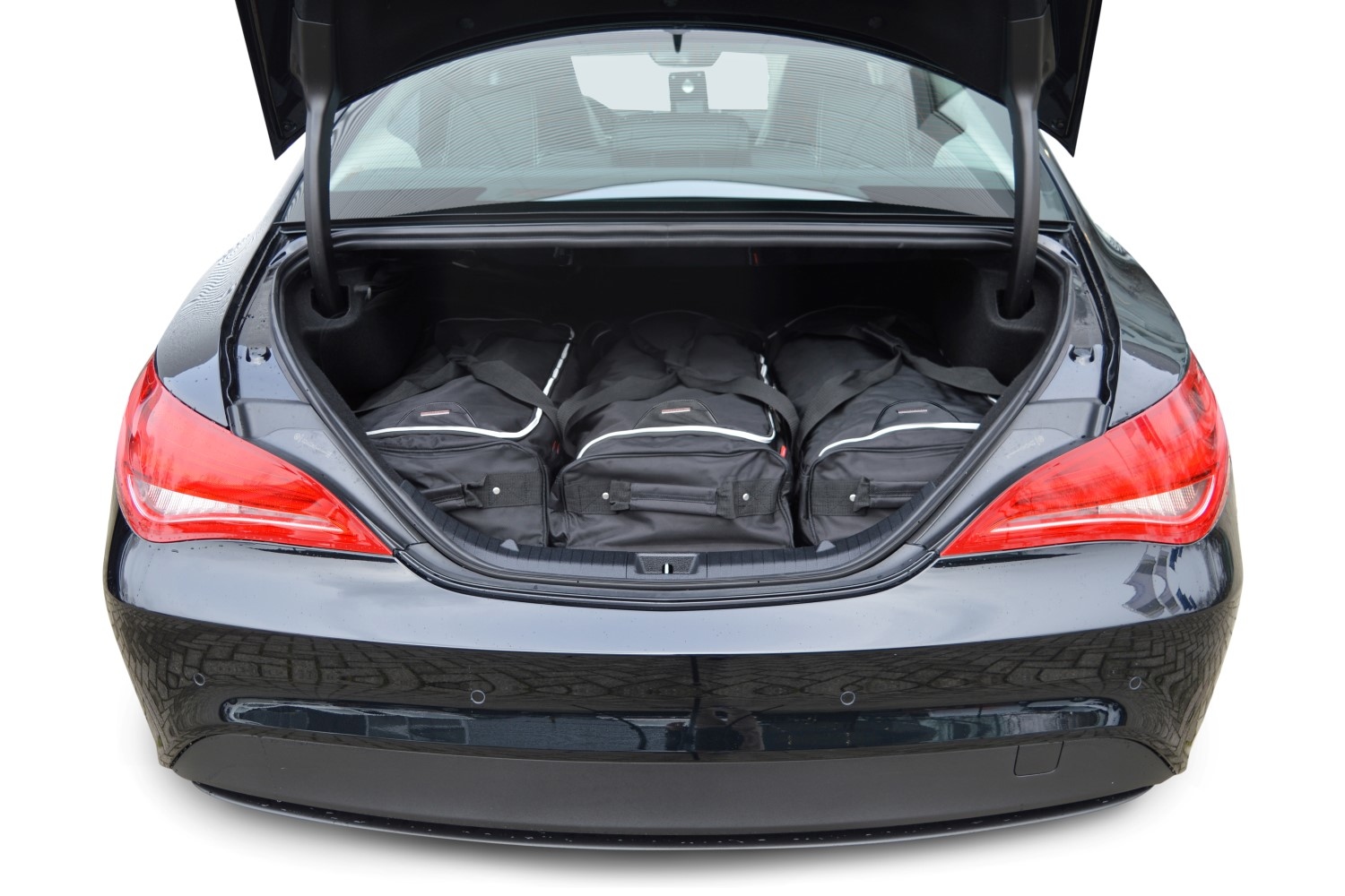 Travel bag set Mercedes-Benz (C117) 2013- 4d coupé