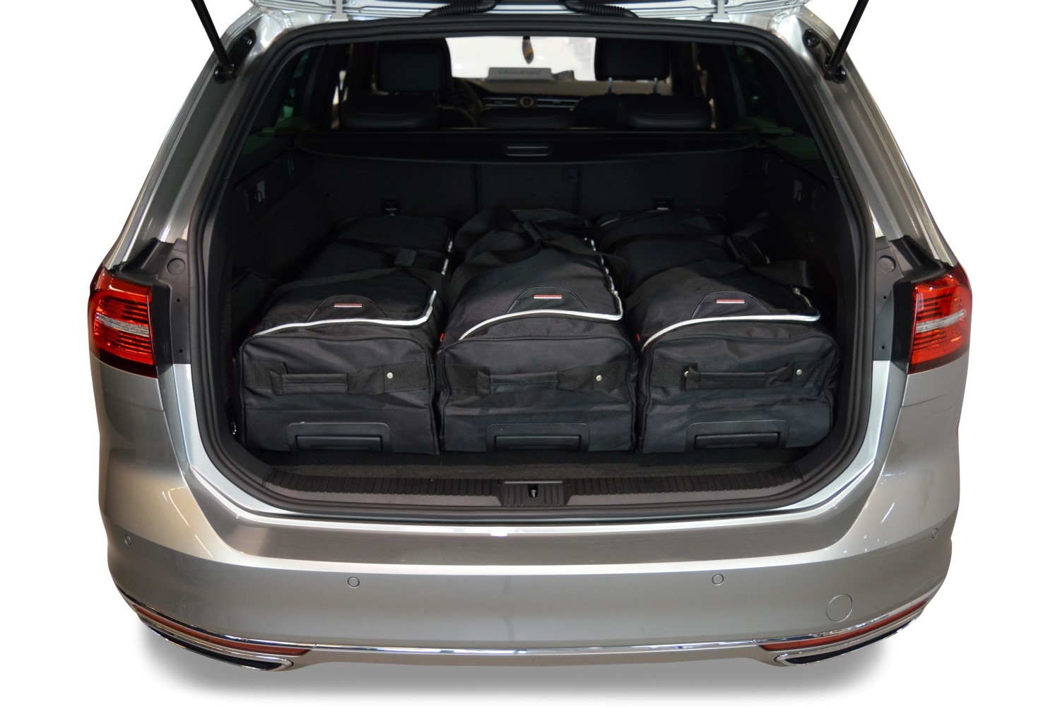 Travel bag set Volkswagen Passat () Version GTE 2015- wagon