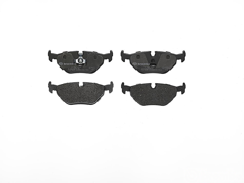 BREMBO Brake pad set BMW,WIESMANN P 06 013 34211160340,34211160341,34211160533 34211161455,34211161456,34211162446,34211162447,34211165233,34211165235