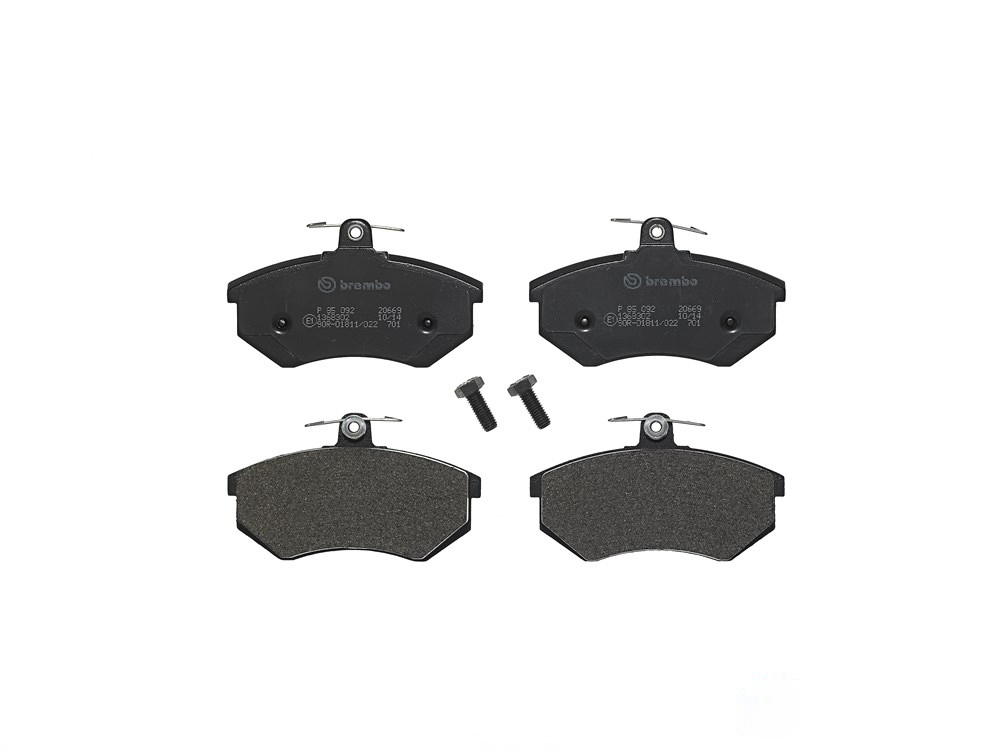 BREMBO Brake pad set VW,AUDI,CHERY P 85 092 357698151,431698151D,431698151F 431698151G,440615116A,440698151A,443698151,443698151A,443698151J,7143D227