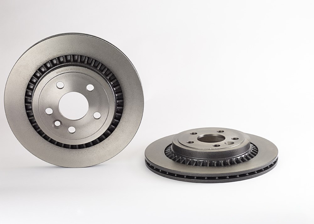 BREMBO Brake disc VOLVO 09.B026.11 31277357,312773570,31381987 Brake rotor,Brake discs,Brake rotors 313819870,31410569,31471033,314710330,31277357