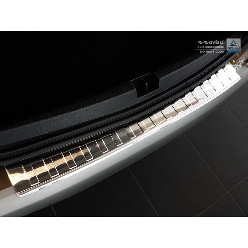 Protection de seuil arrière en inox Dacia Duster II 2018- 'Ribs' AV235203